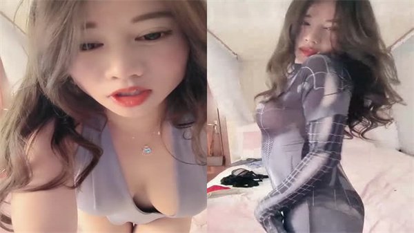 饥渴大奶骚妇深夜发情抠逼