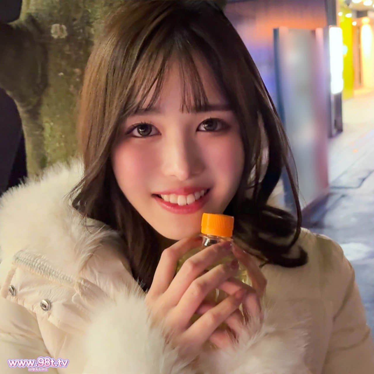 FC2PPV-4712184-元TVキャスター若妻 女風キャストのテクでガチ泣きスプラッシュ痙攣中出しハメ撮り