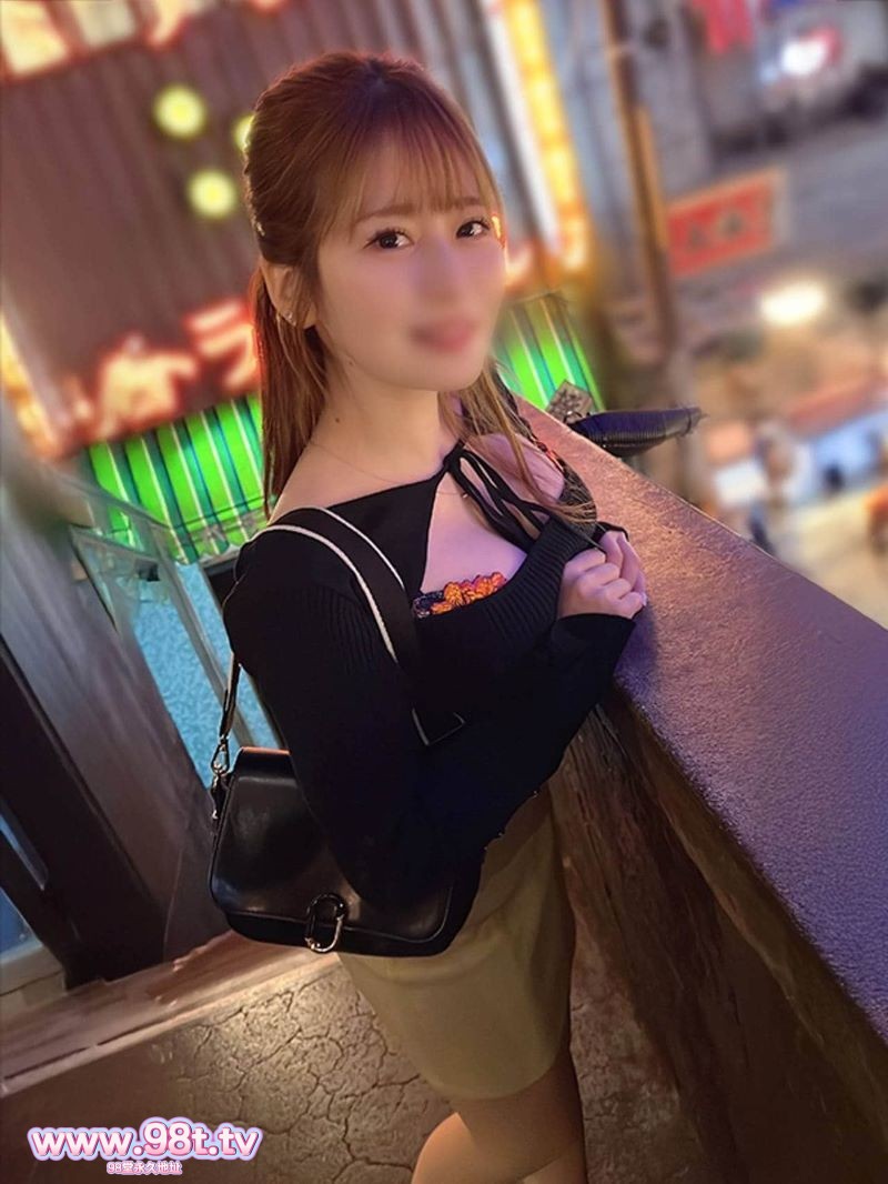 FC2PPV-4789125- 【激ヤバ・最強の人妻】抱き心地がサイコー杉なもち肌アラサー奥様・29歳 まん汁ま